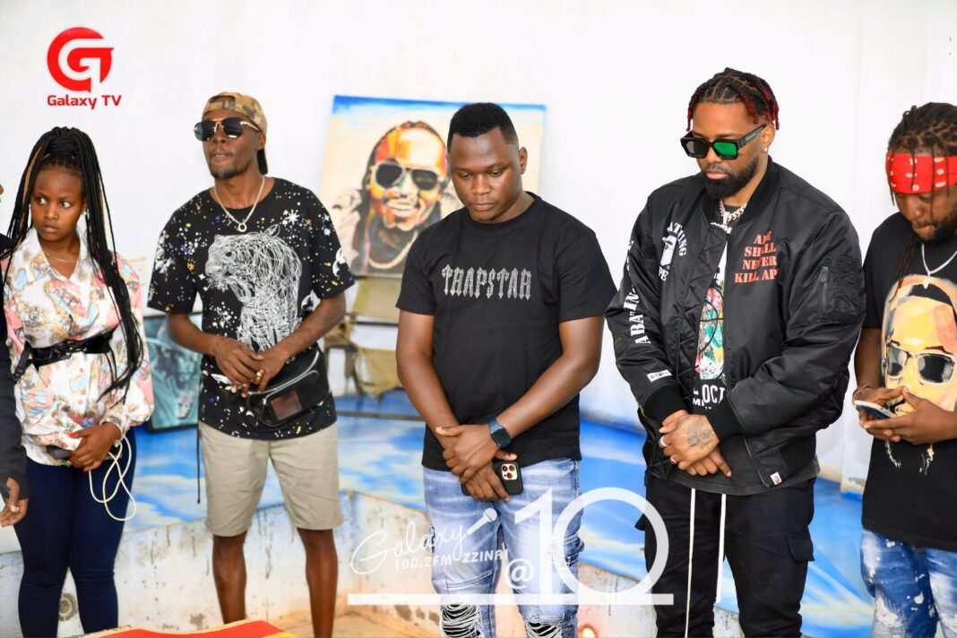 Konshens at Mowzey Radio's Grave