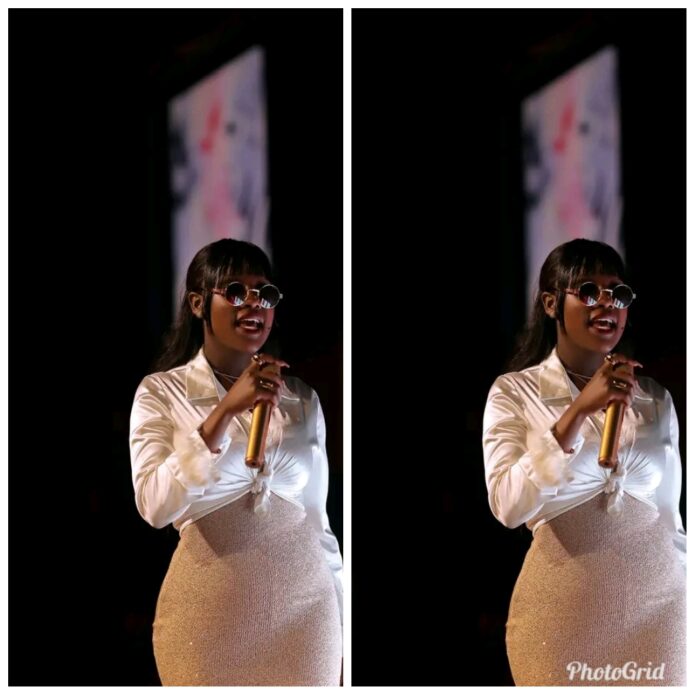 PhotoGridLite_1730956628567