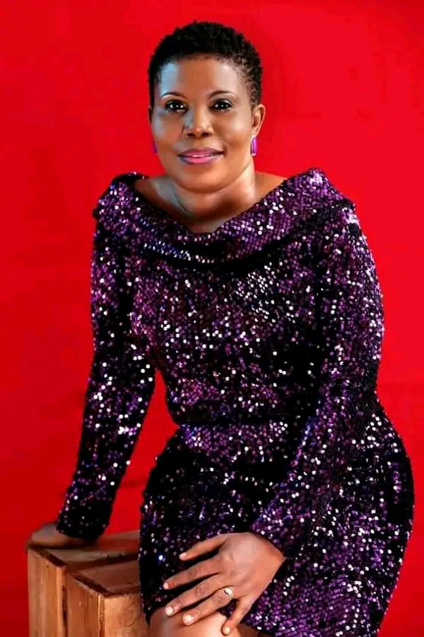Lady Titie Tabel
